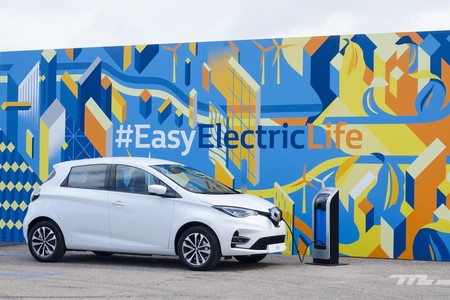 Nuevo Renault ZOE: ya en España con hasta 386 km de autonomía, desde 22.325 euros (baterías aparte)