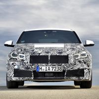 ¡Sin camuflaje! El BMW Serie 1 2020 se quita la sábana antes de tiempo