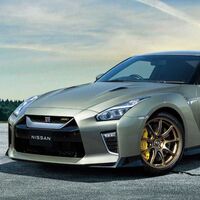 El Nissan GT-R se resiste a partir, presenta un par de ediciones muy limitadas y de venta por sorteo