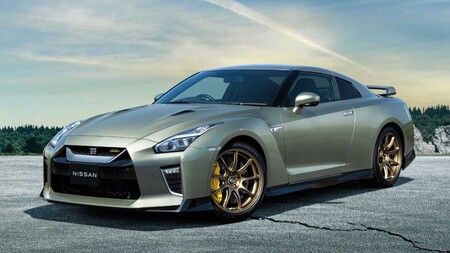 El Nissan GT-R se resiste a partir, presenta un par de ediciones muy limitadas y de venta por sorteo