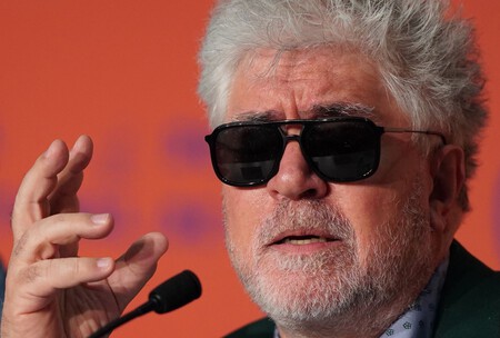 Almodóvar tendrá su serie de Apple TV+ con un remake de 'Mujeres al borde de un ataque de nervios'