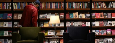 Women read, men go to the gym: the entertainment gap is getting bigger and bigger