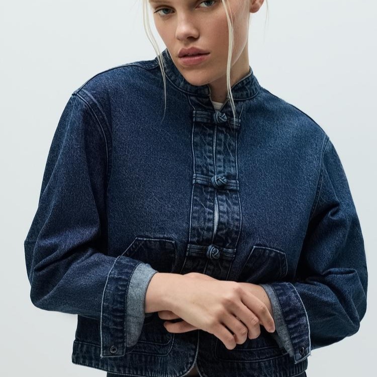 Chaqueta denim alamares


