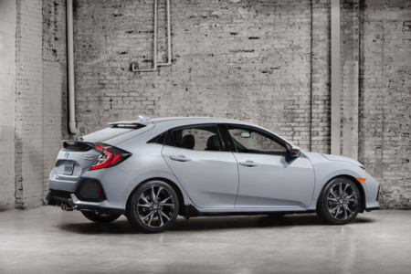 Honda Civic Hatchback 2017 3