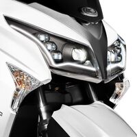 El nuevo Kymco Grand Dink 300 minimiza el consumo y baja de potencia a 23 CV, por 4.399 euros