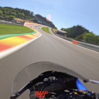 ¡Surcando Eau Rouge! Este vídeo on board de un ex piloto de MotoGP en Spa con una R1 es pura poesía