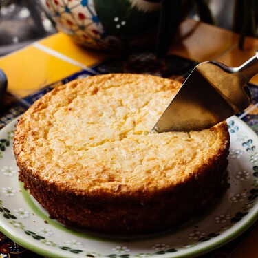 Cómo hacer pan de elote casero como el de mamá: el bizcocho húmedo y dulce ideal para darle la bienvenida a agosto 