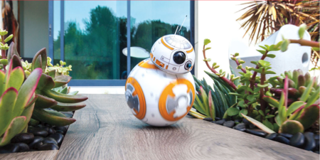 Ya puedes hacerte con el Droide estrella de Star Wars y controlarlo desde tu iPhone