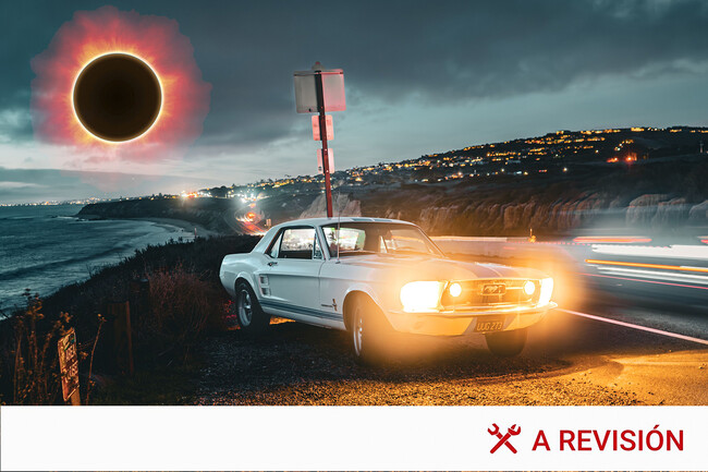 Eclipse Solar Ford Mustang En Arcen De La Playa