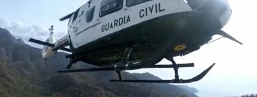 Un helicóptero de la Guardia Civil persigue a unos moteros por el monte y les interceptan con estilo peliculero