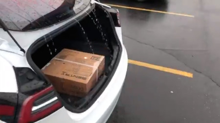 El 'fail' del Tesla Model 3 con el maletero que se llena de agua cuando llueve: esto es lo que sabemos