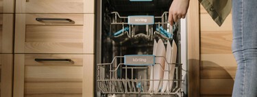 Por qué cada vez más hogares en EE.UU. prefieren lavar trastes a mano que usar el lavavajillas