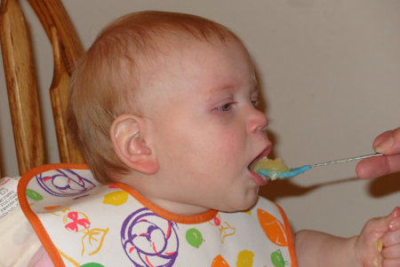 Mejor no agregar azúcar a la comida del bebé