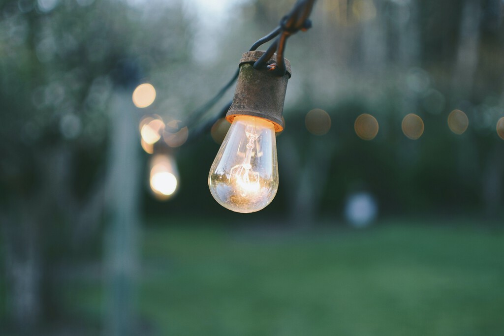 Hemos calculado cuánto ahorraremos en la factura de la luz con el nuevo IVA al 5% y la cifra es ínfima: así puedes hacerlo tú