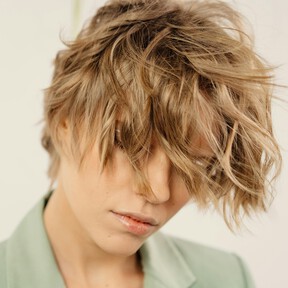 El corte de pelo corto clásico que ha vuelto y favorece a las mujeres de 40 como a las de 50