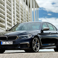 BMW M550i xDrive, nos mantendrá más que ocupados en lo que llega el nuevo M5