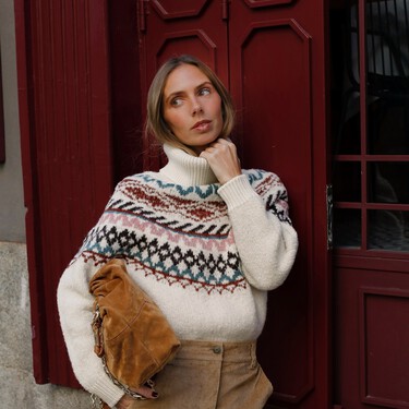 Zara y H&M venden los jerséis estampados con más rollazo que retan a los lisos y llevarán las mujeres más elegantes  