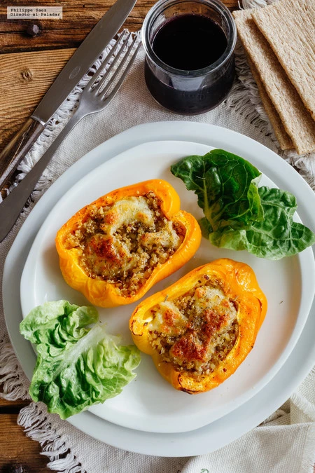 Pimientos rellenos de quinoa y mozzarella, bowl cake de avena y más en Directo al Paladar México