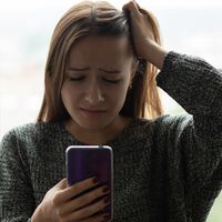 En Querétaro prohibieron los celulares en las escuelas y el gobernador asegura que el ciberacoso ya va a la baja 