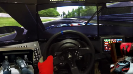 Si pensabas que se te daban bien los videojuegos de coches, este vídeo te va a hacer replanteártelo