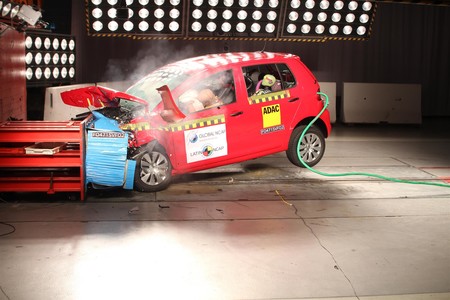 El Volkswagen Fox se lleva tres estrellas por Latin NCAP y un regaño por no tener ESC