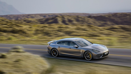 Porsche Panamera Turbo Executive 2016 3