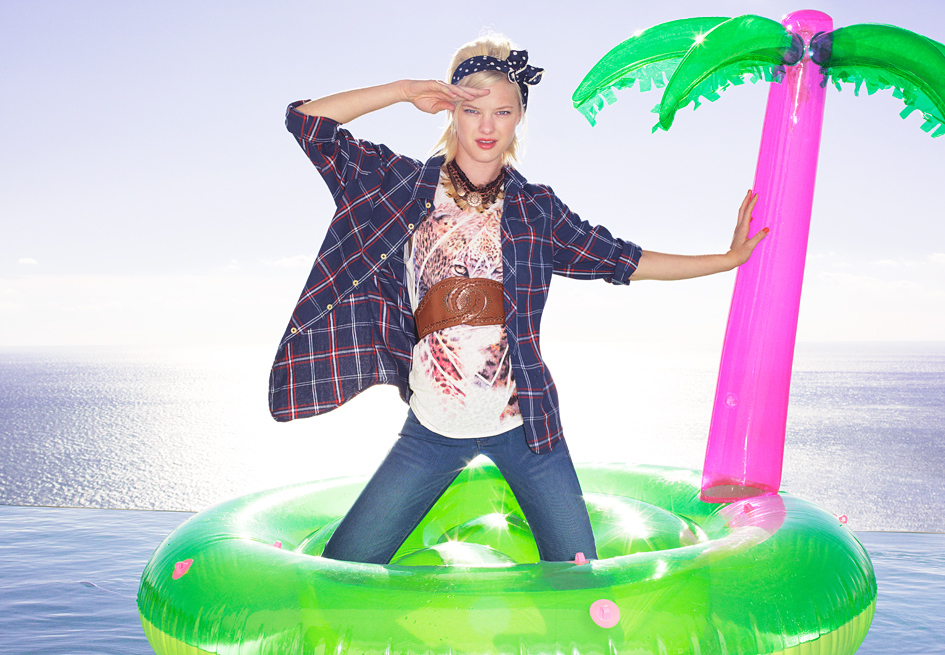 Foto de Bershka, catálogo Primavera-Verano 2011: moda para chicas y chicos  (12/12)