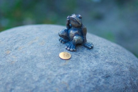 Frog Traveler Monument 12 590x393