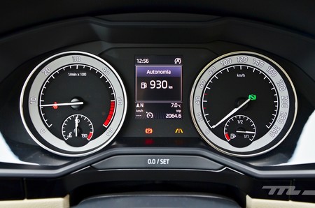 Skoda Superb 2 0 Tdi 150 L K 034