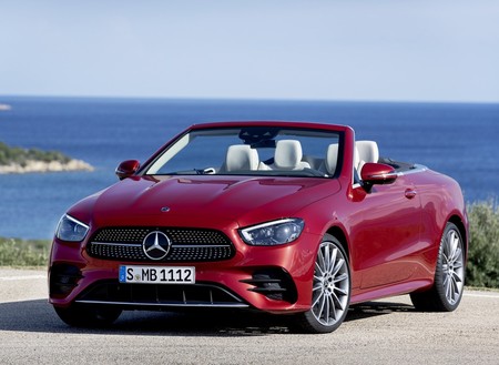 Mercedes-Benz Clase E Convertible 2021, tiene todo para decirle sí a un descapotable de lujo