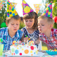 A mi hijo no le han invitado a una fiesta de cumpleaños y se siente mal por ello: qué decirle