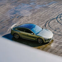 No era suficiente ganar a Tesla: el coche eléctrico de Xiaomi acaba de hacer historia y se confirma como "el mejor eléctrico del mundo"