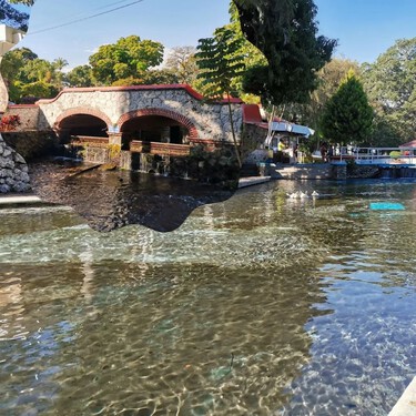 Más de 50 años siendo favorito: el balneario de Morelos con aguas cristalinas del Popocatépetl ideal para una escapada
