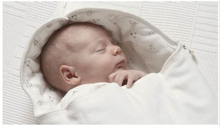 Earlybirds: ropita para bebés prematuros