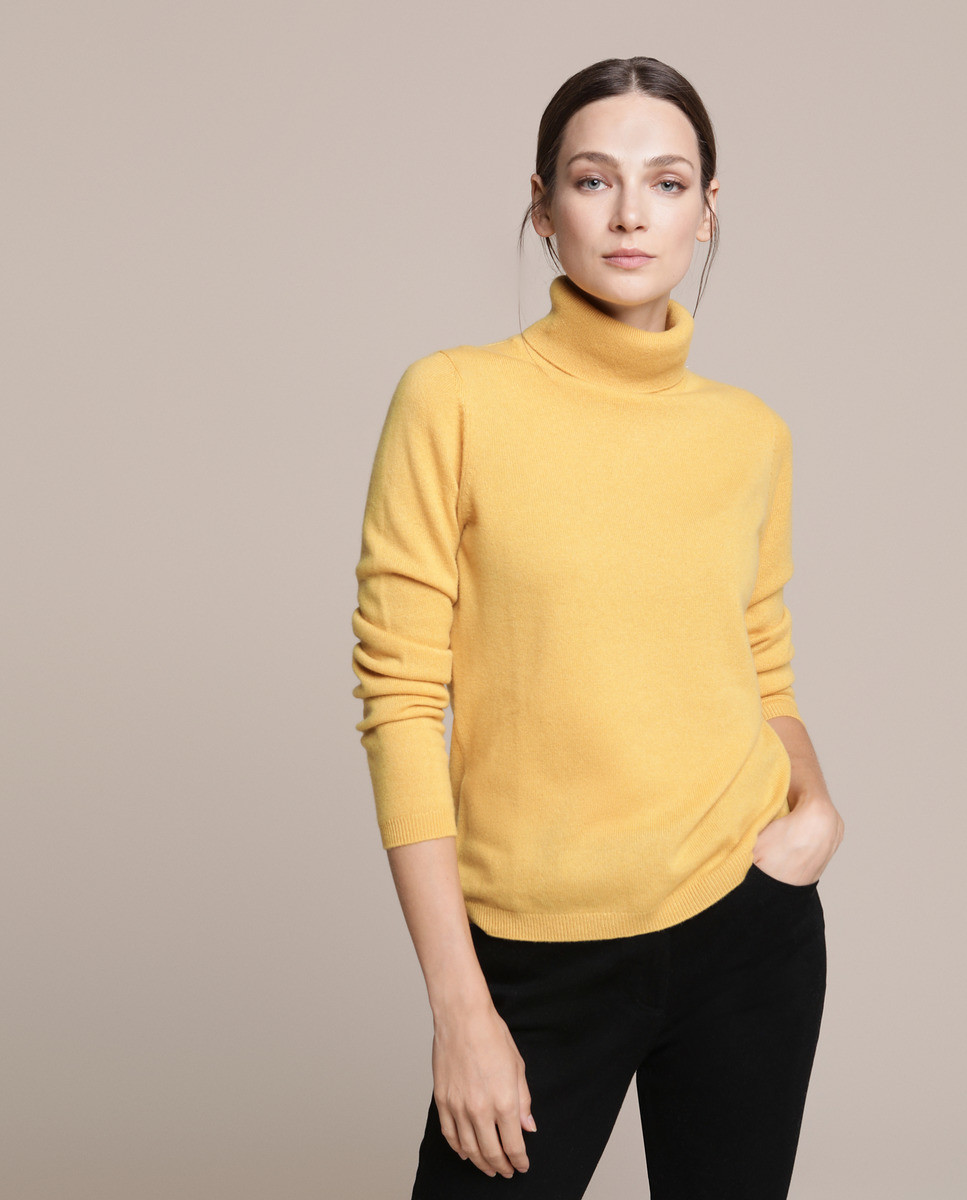 El jersey amarillo es la pieza perfecta para dar un toque de color a tu ...