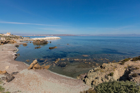 Isla Habitada Pequena Espana Desconocida Independencia Mediterraneo Viajes Escapadas Verano