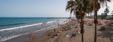 Si este verano tu edificio no se vacía hay una explicación: muchos españoles ya no pueden permitirse unas vacaciones
