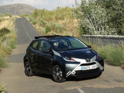 Probamos el Toyota AYGO x-clusiv descapotable, para ver otra ciudad 