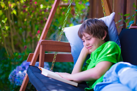 Los 27 libros infantiles y juveniles más vendidos para pasar un verano a lo grande