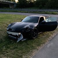 ¿Quién dejaría un Porsche 911 GT3 de más de 200.000 euros abandonado en medio de la nada?