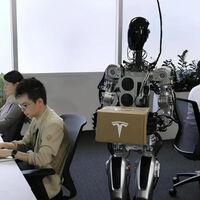 Atacado pelo robô de Elon Musk, este pai gasta US$ 7 milhões em contas médicas 