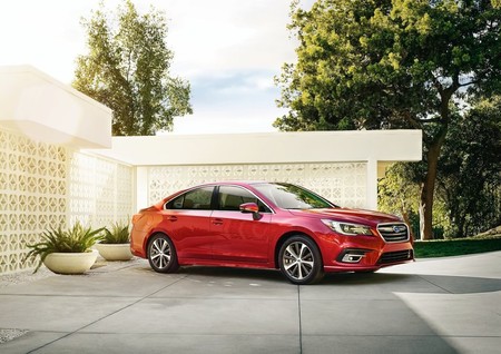 Subaru Legacy 2018 1024 01