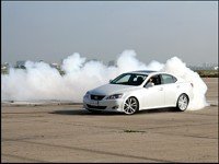 Los trucos del Lexus IS