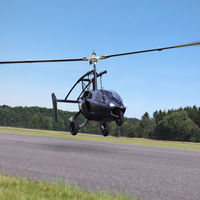 El PAL-V ONE se maneja como un coche, inclina como una moto y vuela como un girocóptero