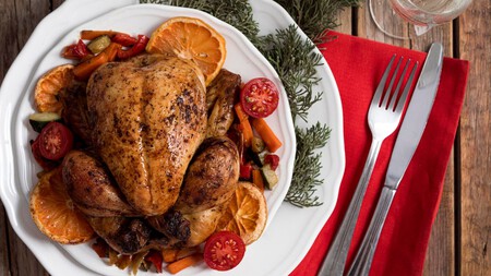 Este es el tiempo exacto que debes dejar reposar el pavo después de cocinarlo para que la carne quede jugosa