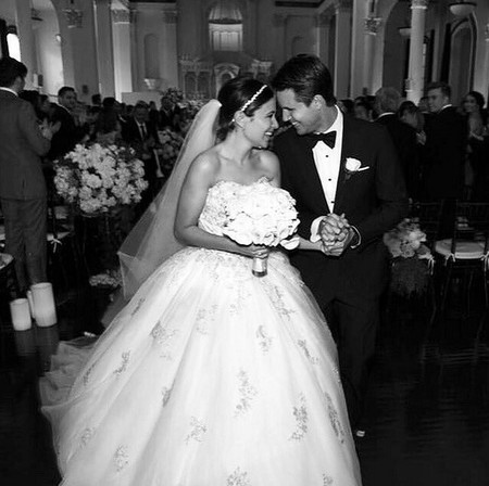 Y sí, tenemos fotos de la boda de Robbie Amell y la de Dianna Agron
