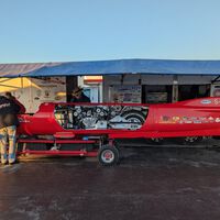 Un jubilado quiere batir el récord mundial de velocidad en moto. El problema es que pretende hacerlo con la antigualla que ha desempolvado del trastero