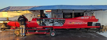 Un jubilado ha desempolvado su vieja moto del trastero. Ahora quiere batir con ella todos los récords de velocidad