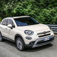 El Fiat 500X 2019 estrena facelift con pocos cambios exteriores y nuevos propulsores