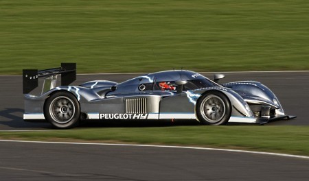 Peugeot 908 HY rodando.jpg
